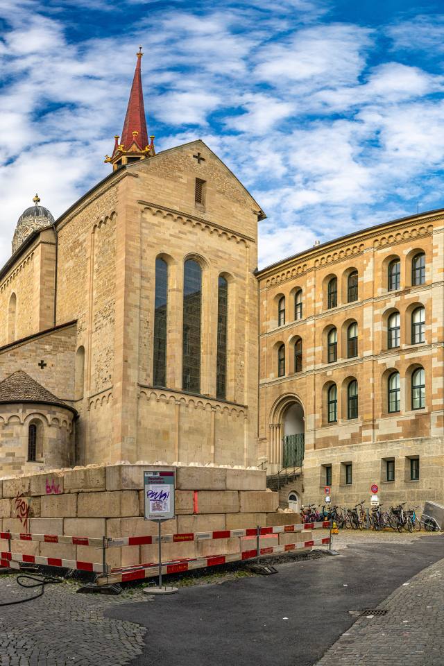 Старая церковь в городе Цюрих, Швейцария