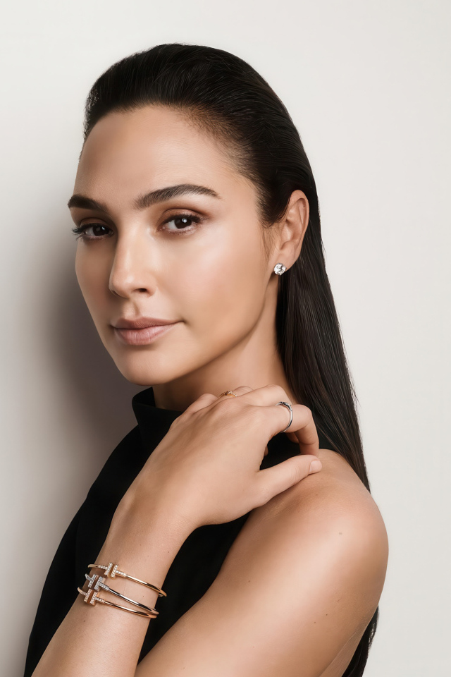 Красивые карие глаза у актрисы Галь Гадот