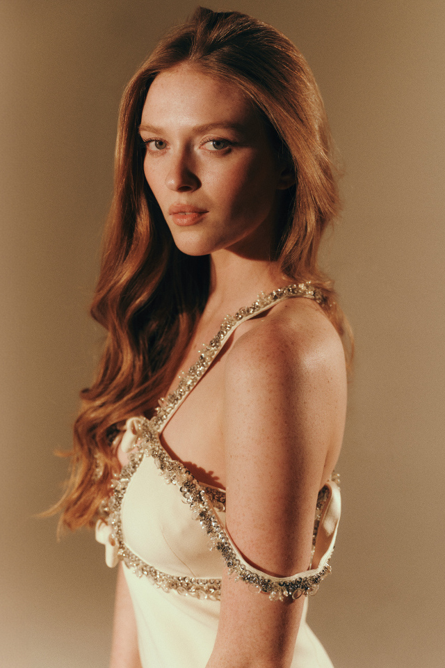 Американская рыжеволосая актриса Ларсен Томпсон