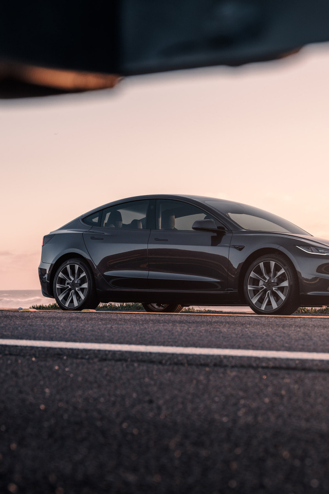 Новый автомобиль Tesla Model 3 2024  года