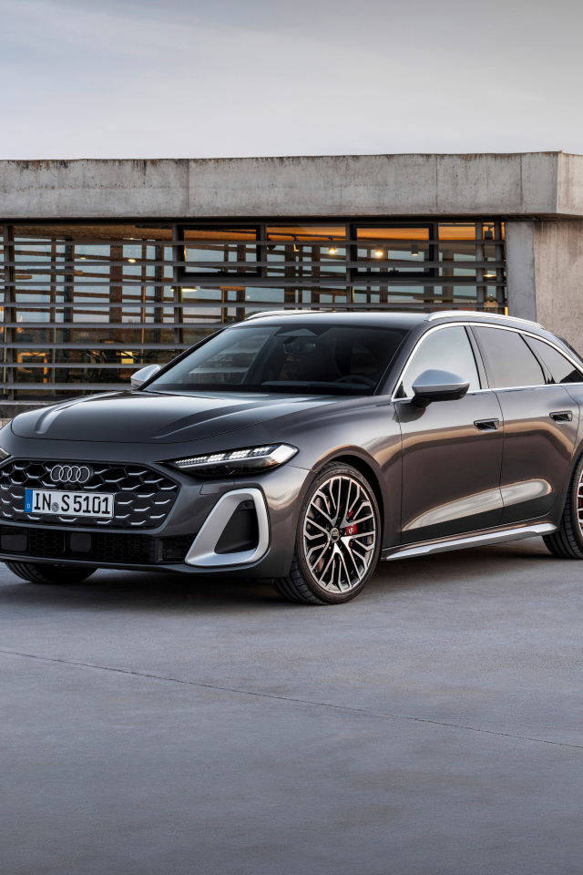 Черный автомобиль Audi S5 Avant TFSI quattro 2024 года