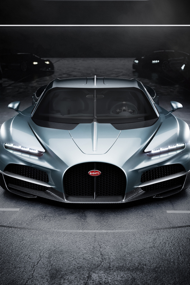 Вид спереди на автомобиль Bugatti Tourbillon 2024 года