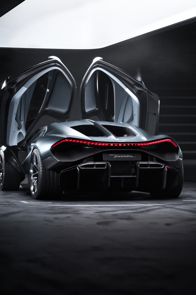 Открытые двери в автомобиле Bugatti Tourbillon 2024 года