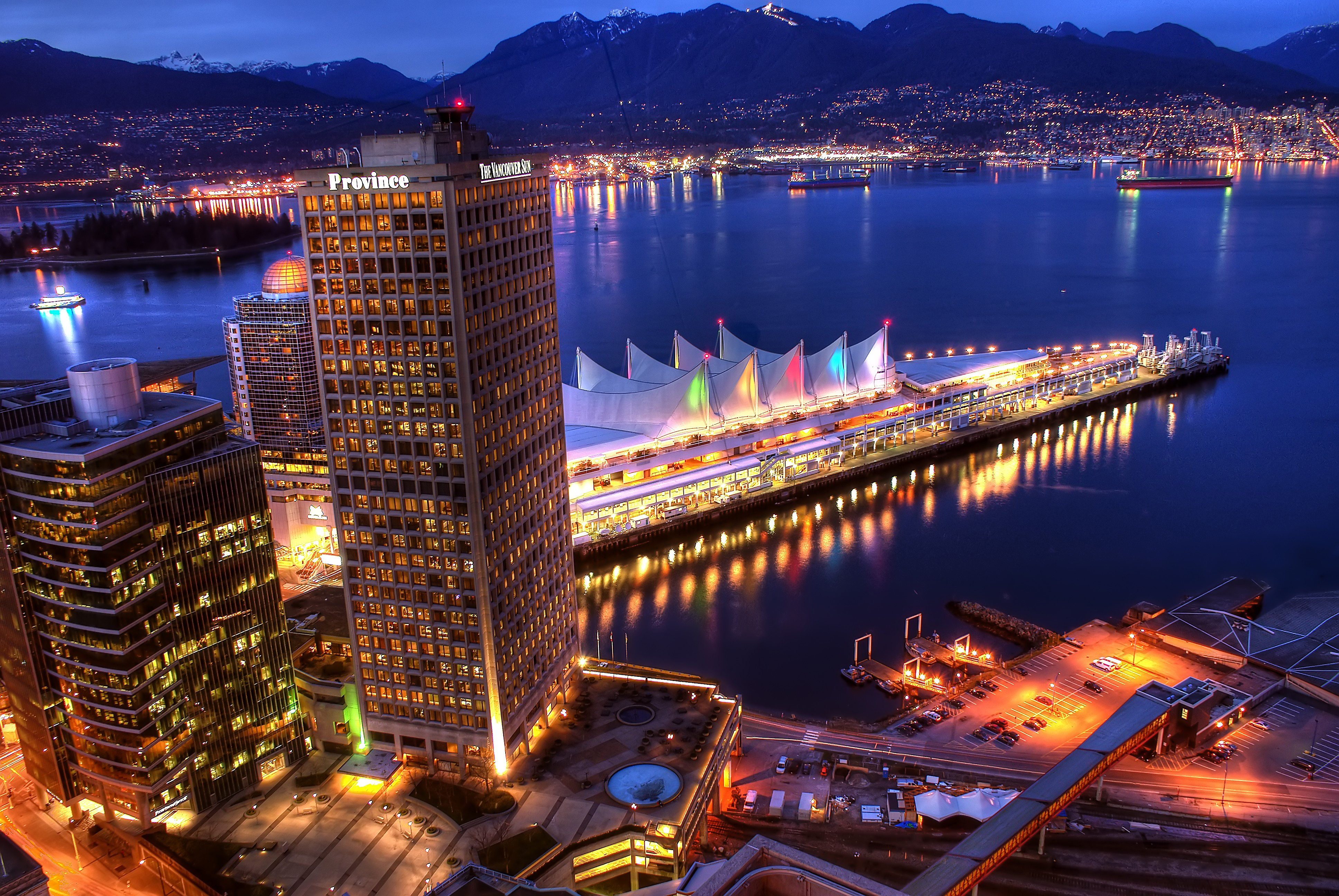 Фото самых красивых городов. Ванкувер Канада. Ванкувер Канада здание. Ванкувер (город в Канаде) отели. Canada Ванкувер Night.