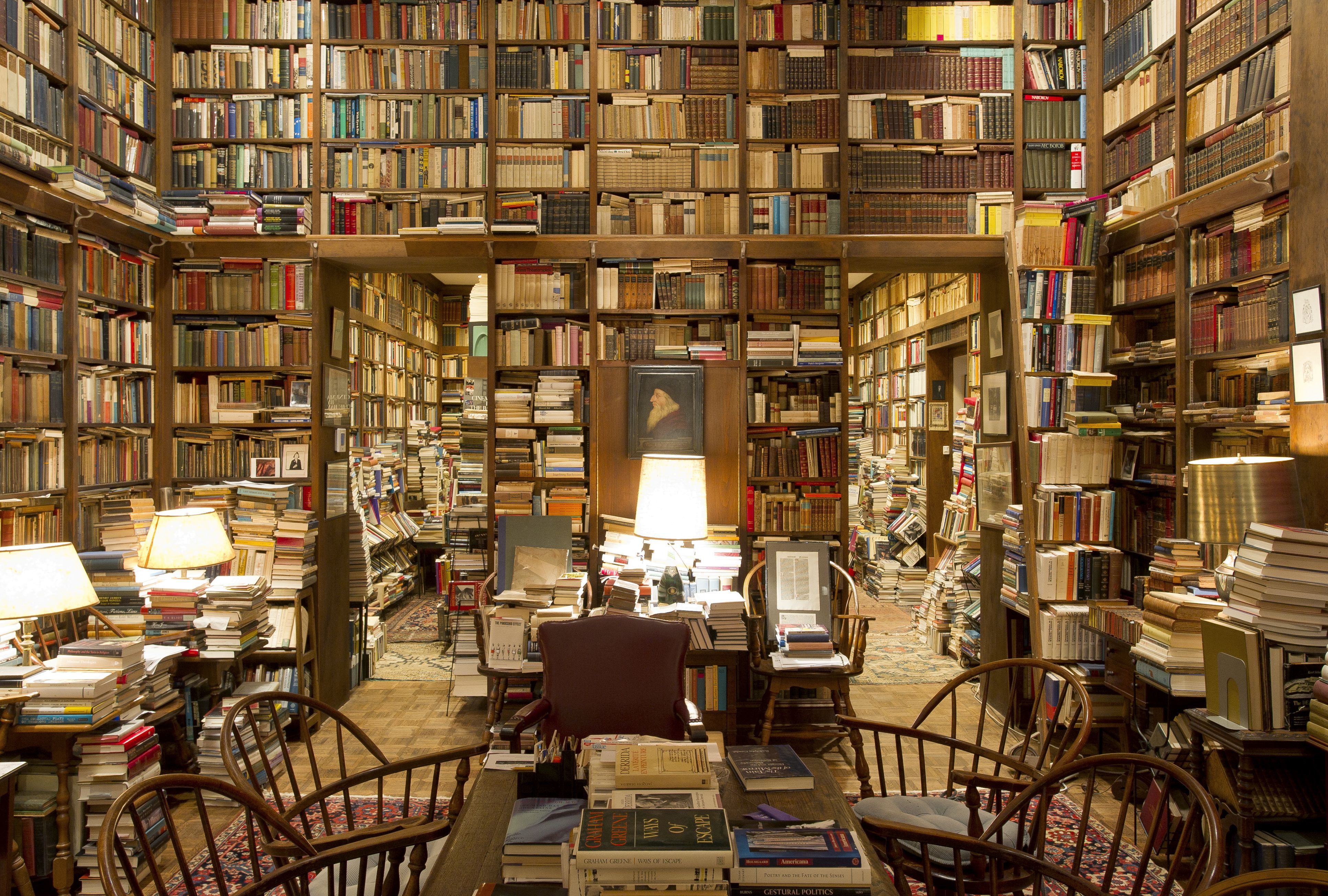 My shop кабинет. Библиотека Умберто эко. Библиотека Умберто эко в Милане. Умбе́рто э́ко библиотека. Полки для книг.