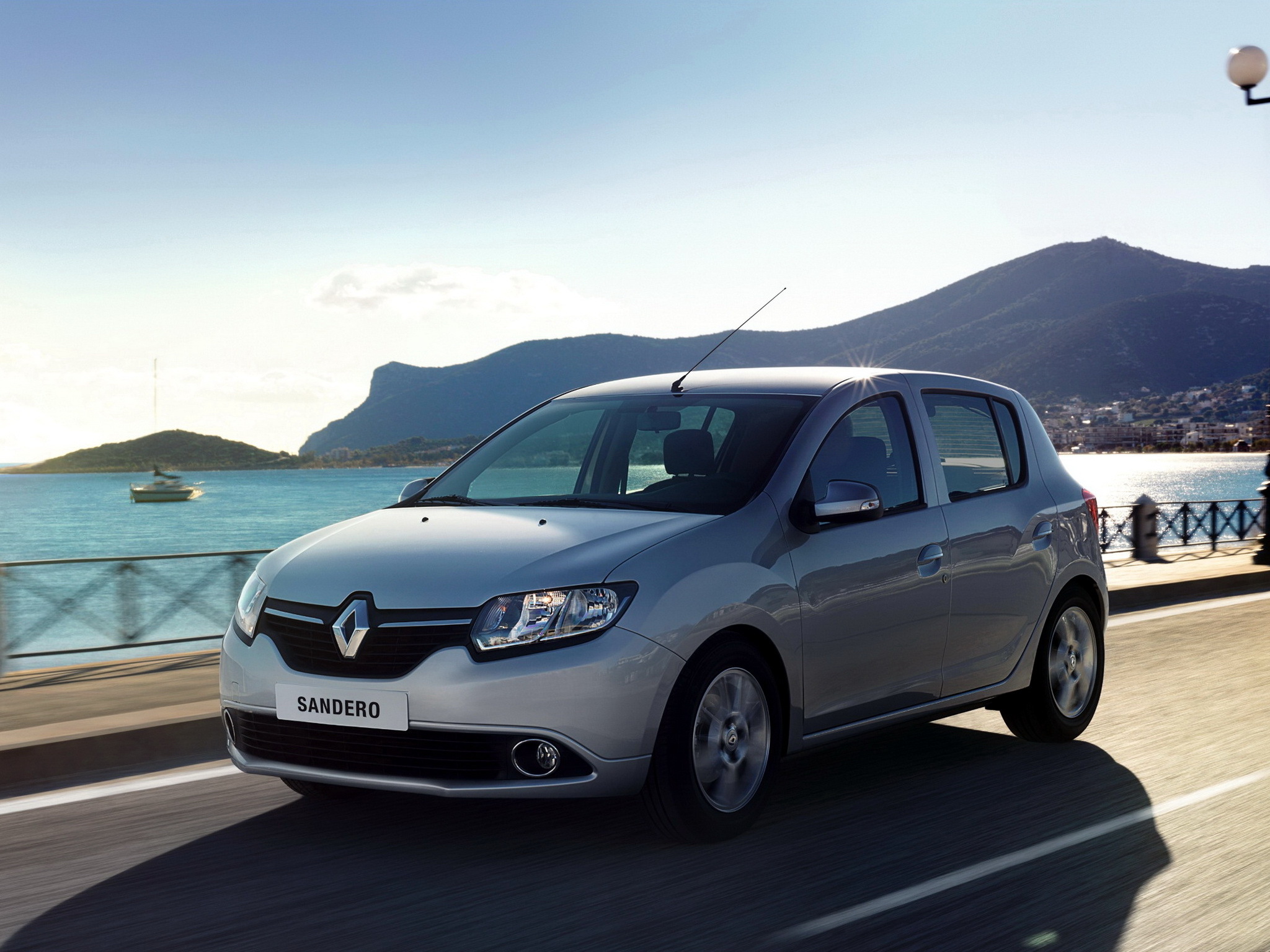 Renault car. Renault Sandero. Renault Sandero 2013. Рено Сандеро 2. Рено Логан Сандеро.