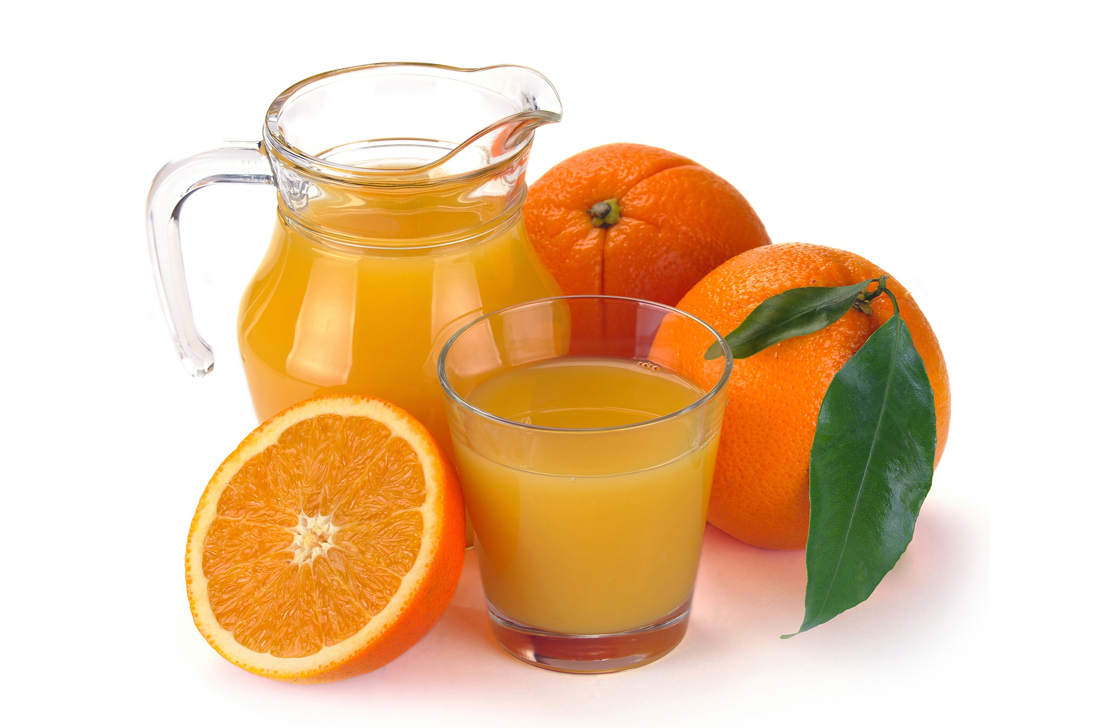 Zastaki.com - Апельсиновый сок в кувшине