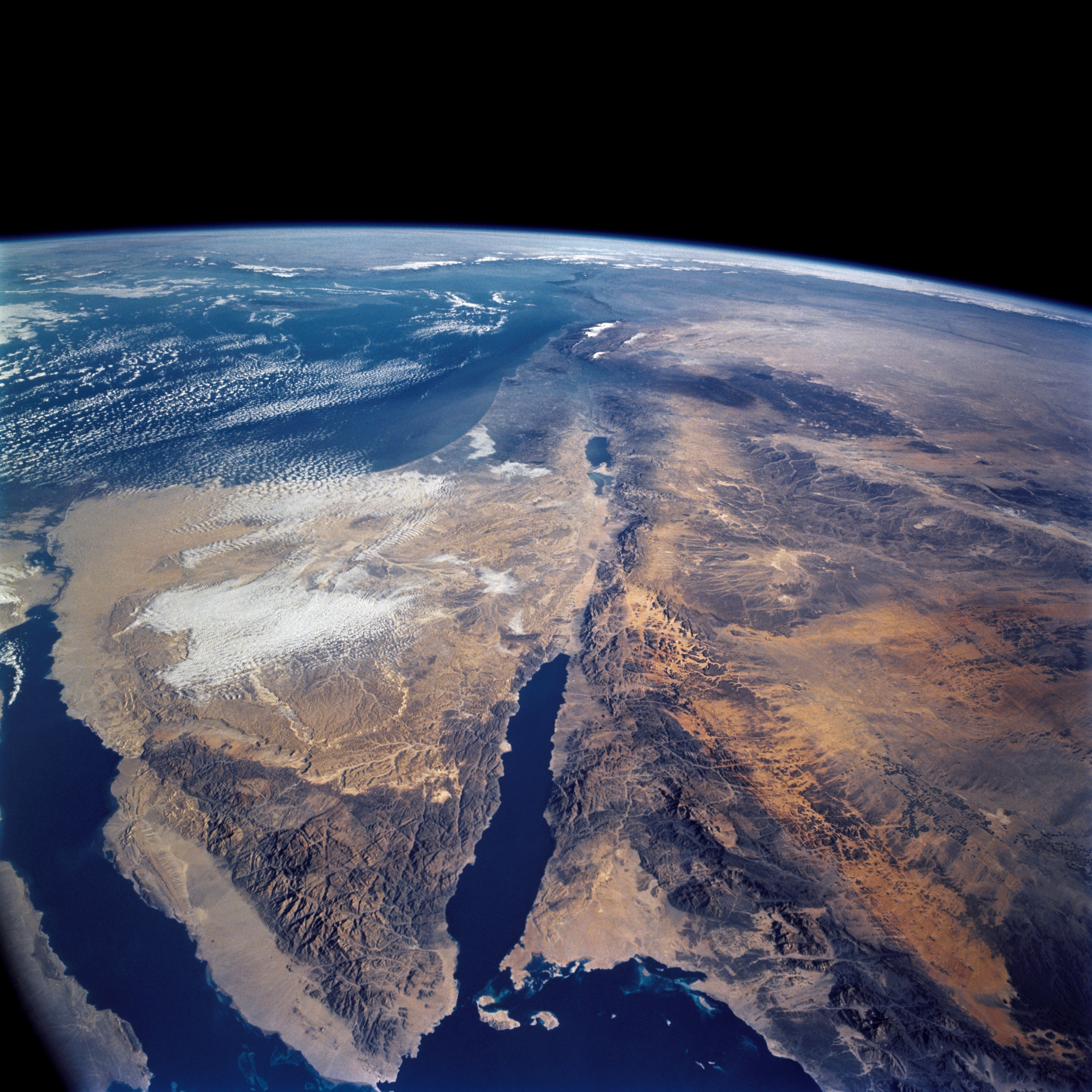 Земля пл. Аравийский полуостров Синай. Мертвое море Аравийский полуостров. Синайский полуостров с космоса. Аравийский полуостров фото.