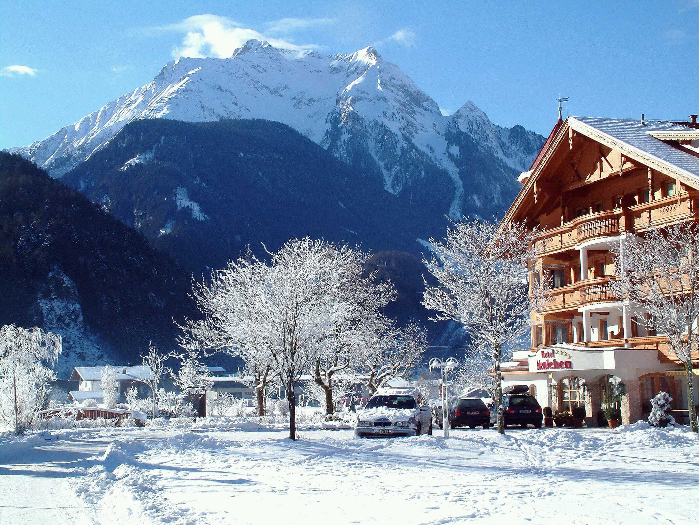 Виды горнолыжного курорта. Майрхофен Австрия. Долина Циллерталь Австрия. Майрхофен горнолыжный курорт. Тироль Австрия горнолыжный курорт.