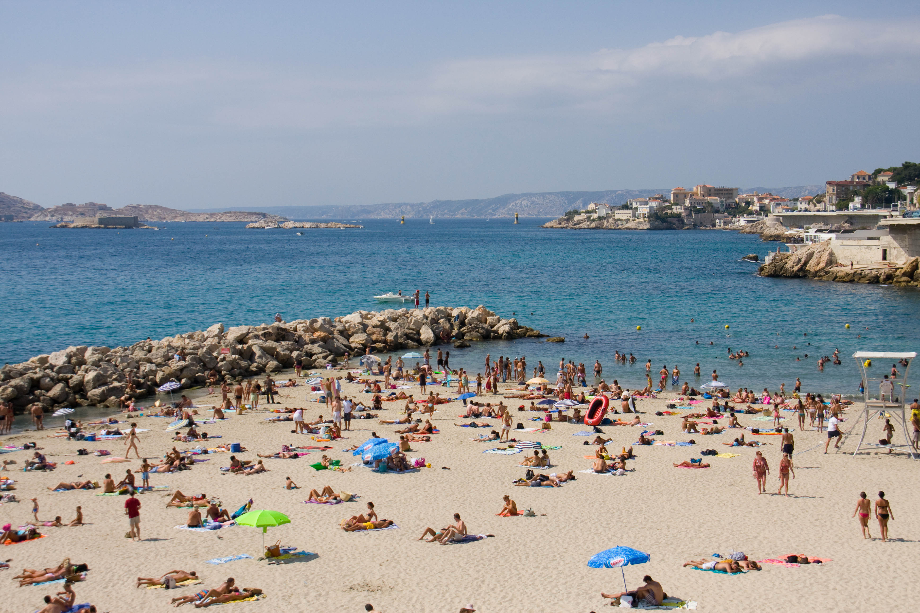 Beach hotels in Marseille, France wallpapers and images - wallpapers