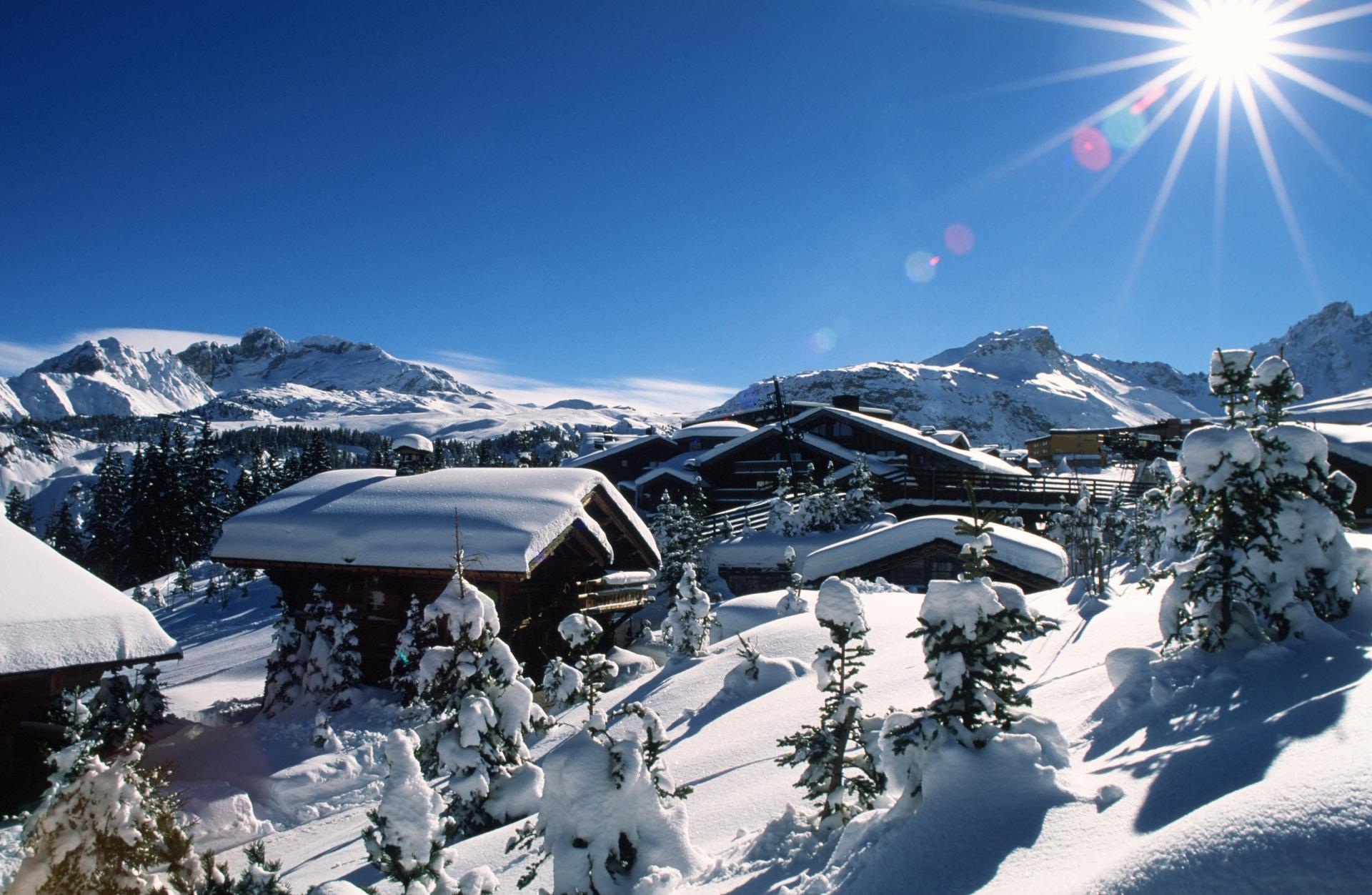Французский горнолыжный курорт. Куршевель Альпы Франция. Швейцария Куршевель. Куршевель горнолыжный курорт. Альпы Куршевель.