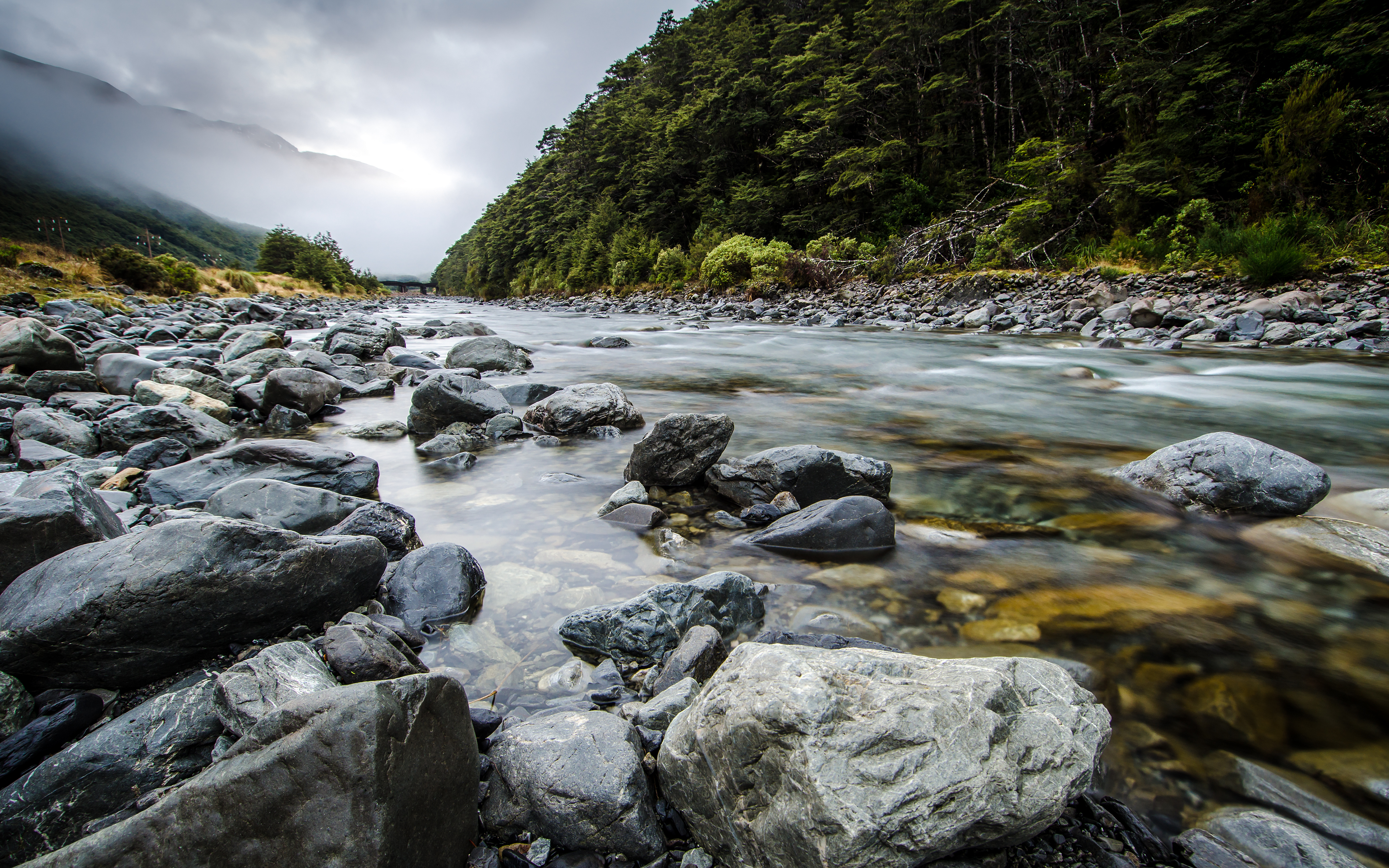 River coast. Курумы новая Зеландия. Горная река. Горы Горная каменная река. Каменистые скалы.