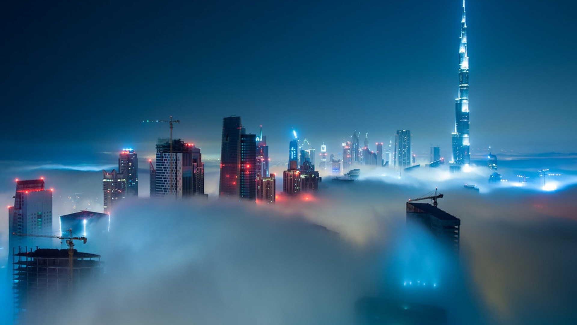 Skyscrapers in Dubai in the fog Desktop wallpapers 1400x1050