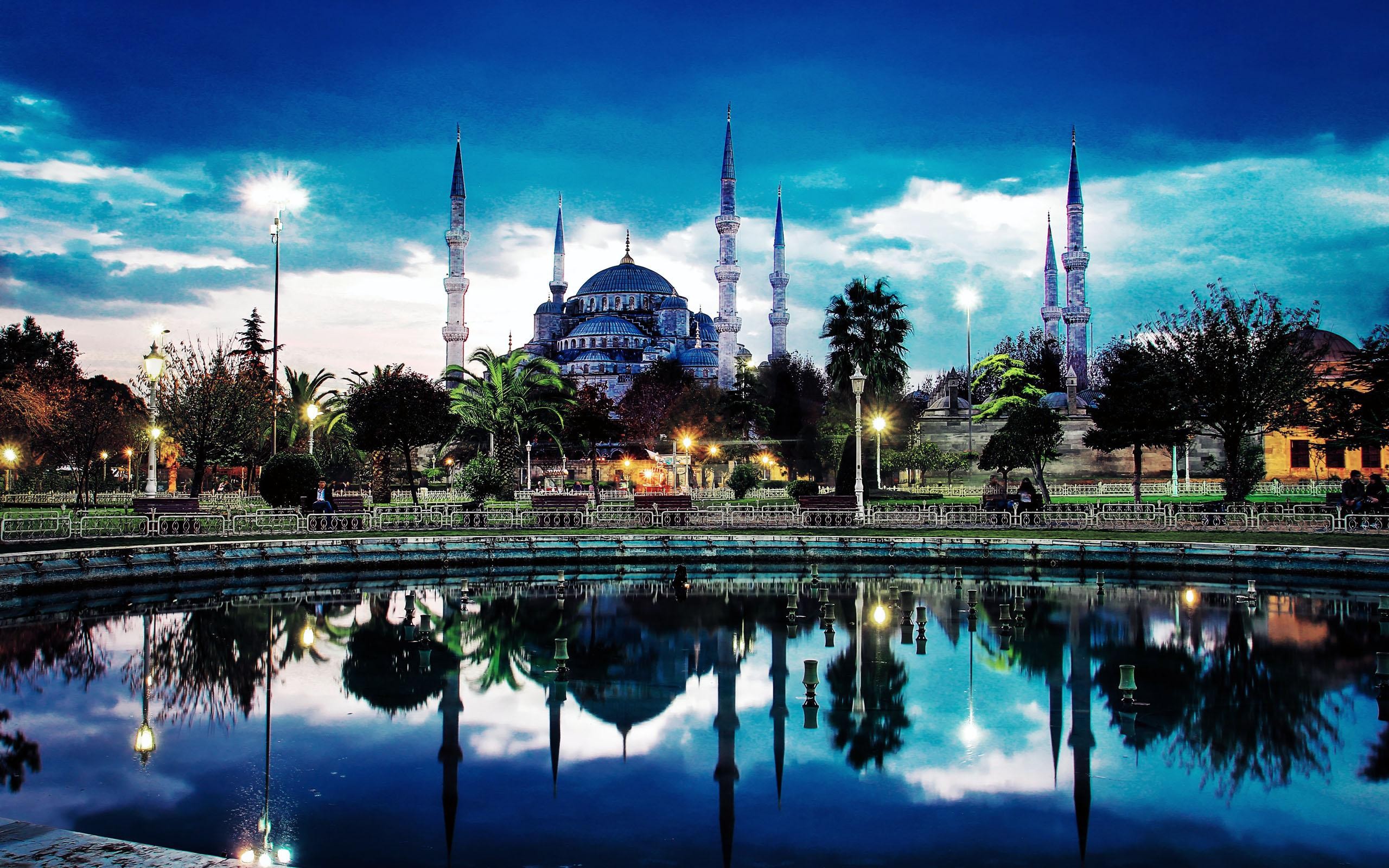 Ютуб стамбул. Мечеть Султанахмет. Г Истамбул Турция. Стамбул Турция голубая мечеть в сумерках. Анкара голубая мечеть.