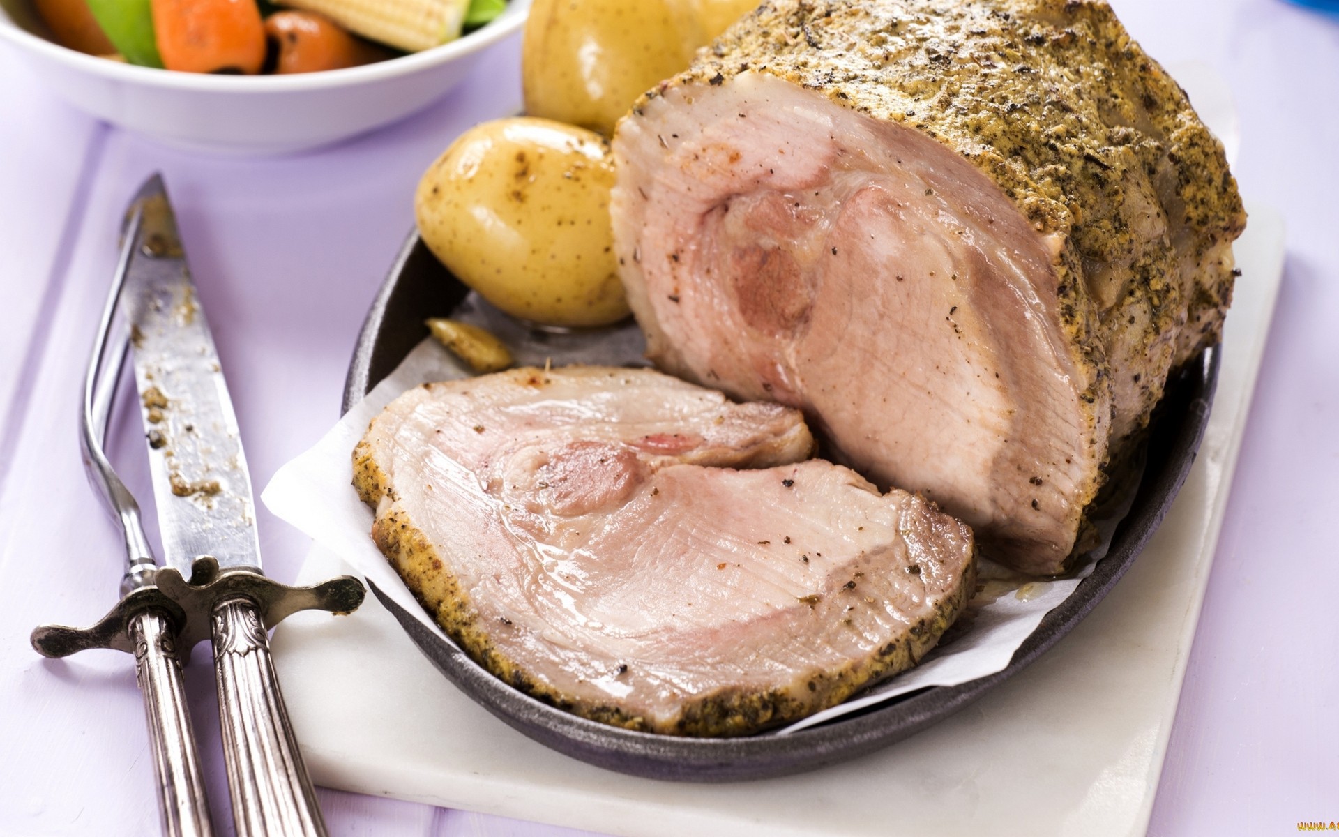 Запеченное с пряностями мясо - обои для рабочего стола, картинки, фото