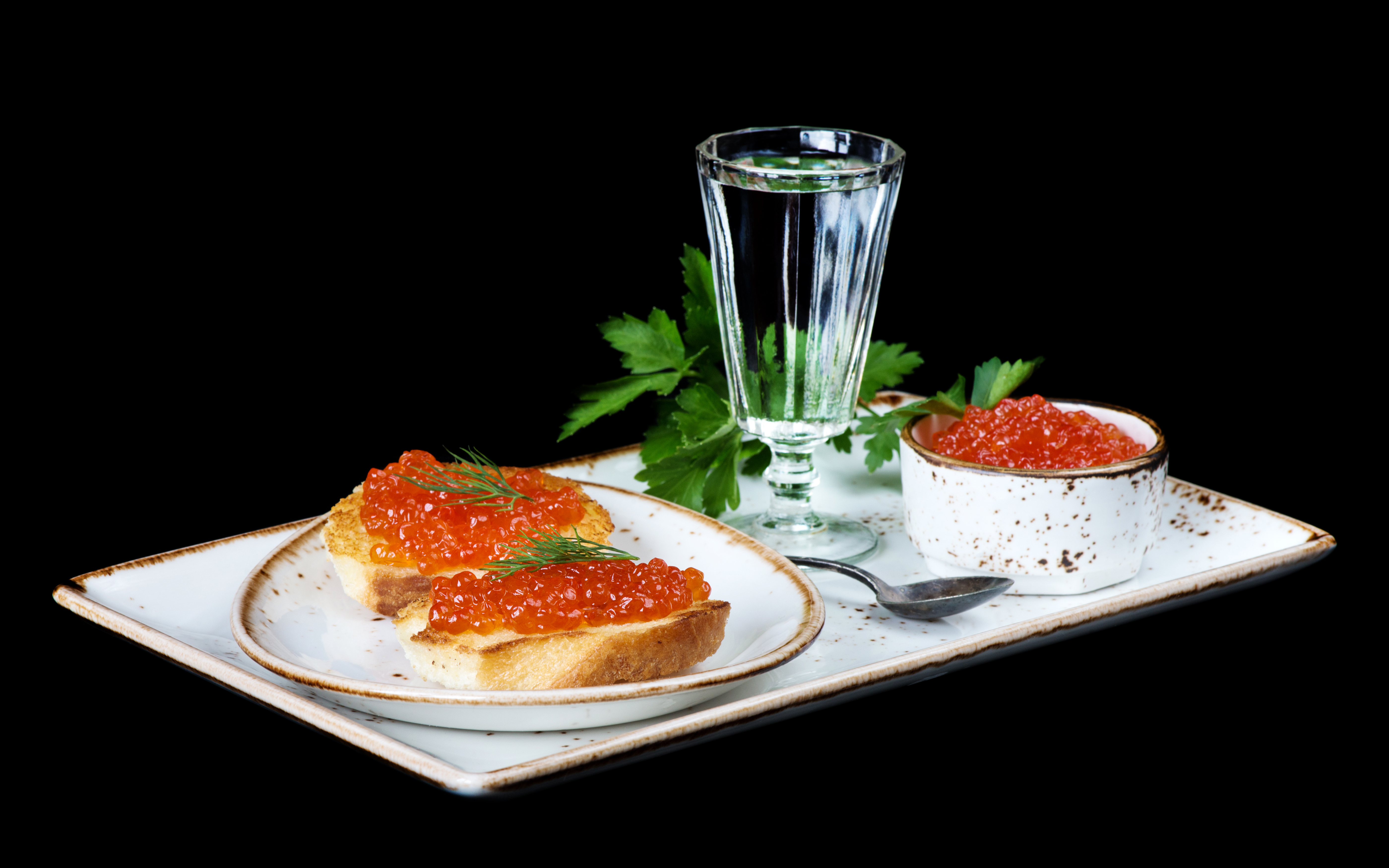 Водка и икра