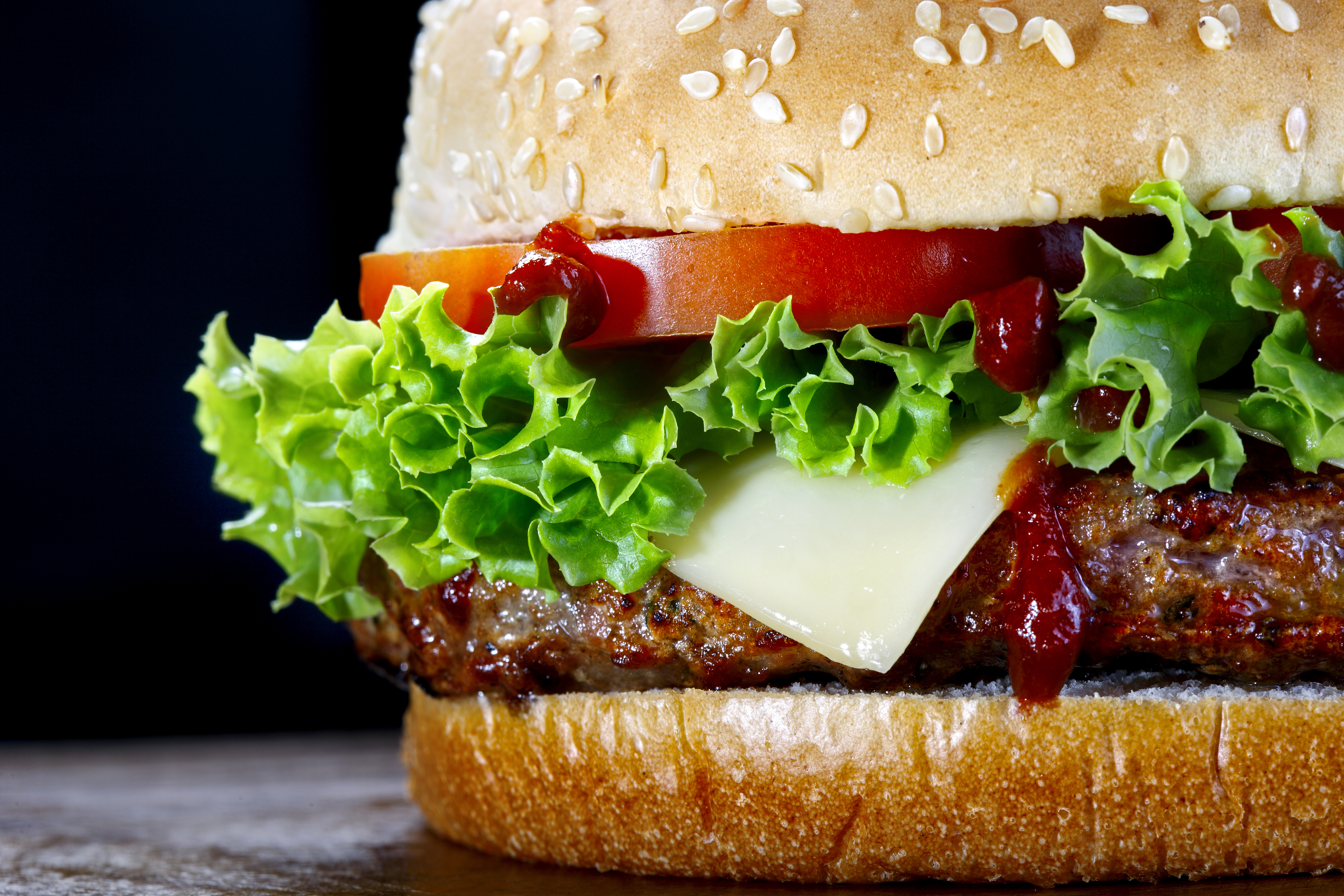 Фото фастфудов. Гамбургер. Бургеры и сэндвичи. Красивый гамбургер. Сочный бургер.