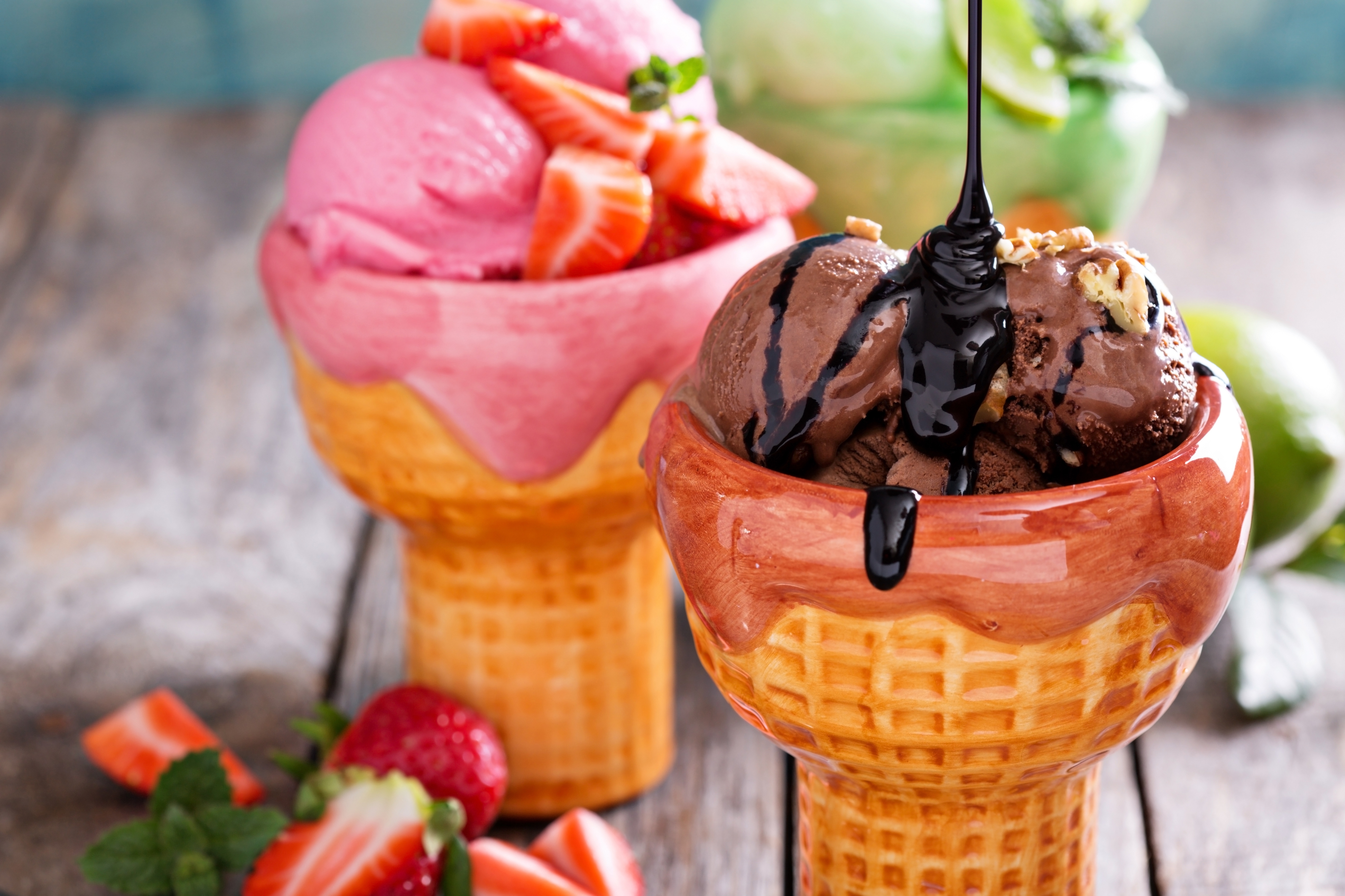 Мороженки 2. Сандей «Frrrozen Haute Chocolate». Мороженое. Красивое мороженое. Вкусное мороженое.