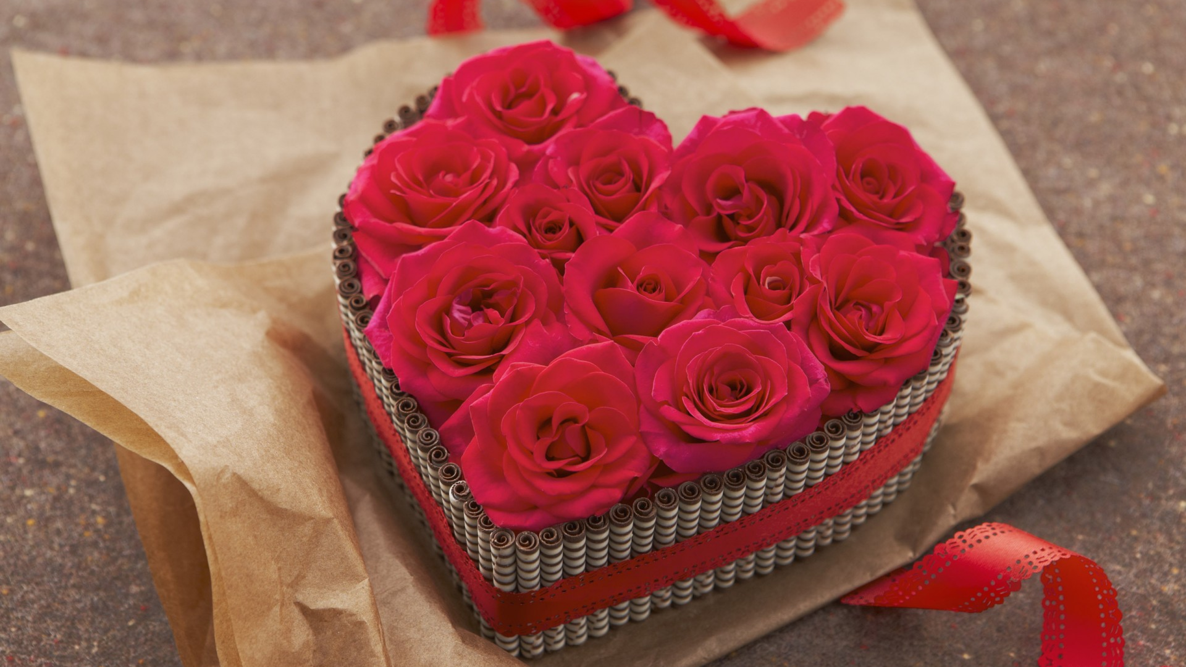 Розочки любимые. Цветы в подарок. Красивые подарки для девушки. Красивый букет в подарок. Шикарные подарки и цветы.