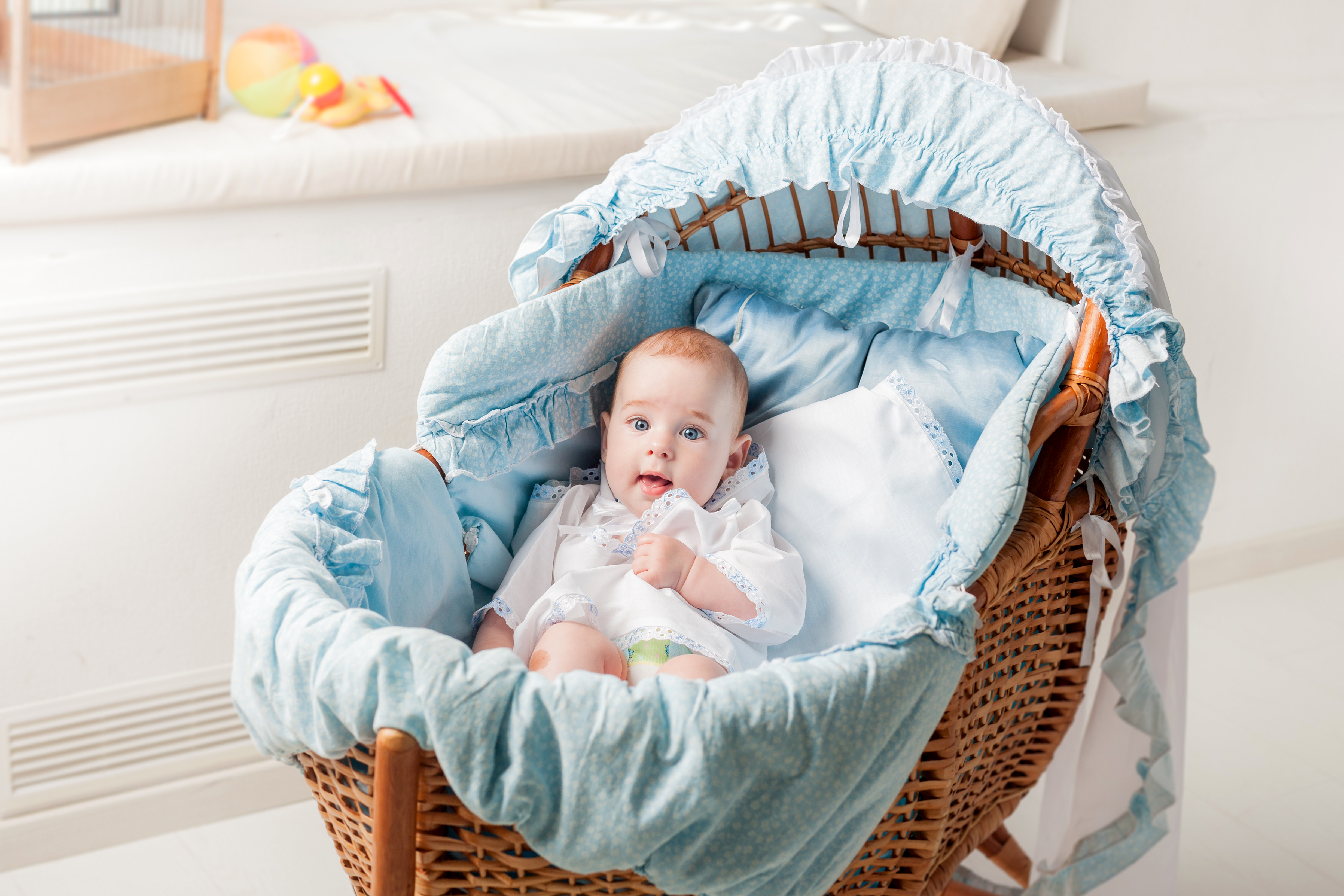 Люлька сон. Babycrade кроватка для новорожденных. Ребенок в люльке. Маленькие люльки для новорожденных. Младенец в колыбели.