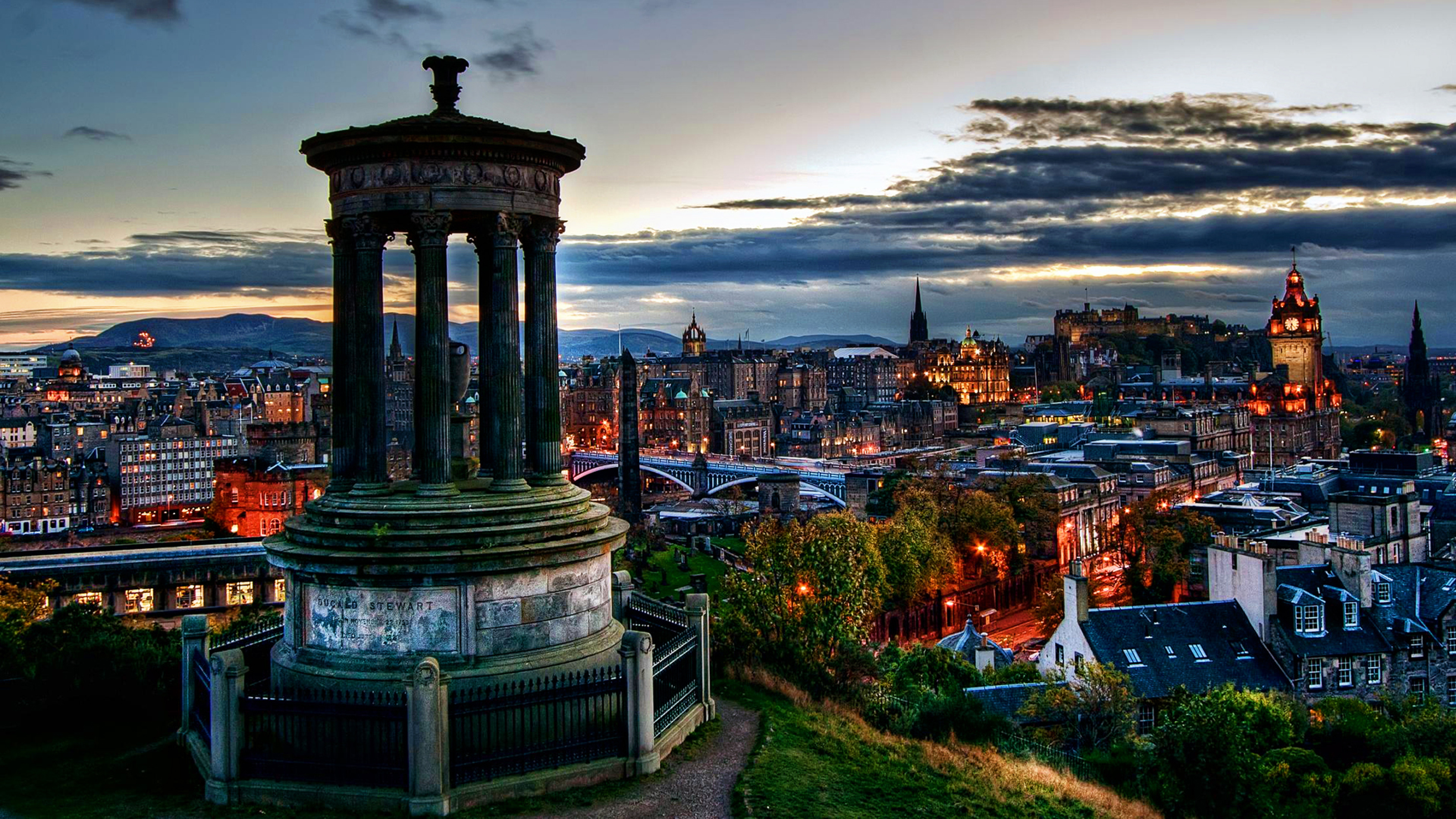 Шотландия. Шотландия Эдинбург. Ирландия Эдинбург. Скотланд столица. Великобритания столица Эдинбург лето.