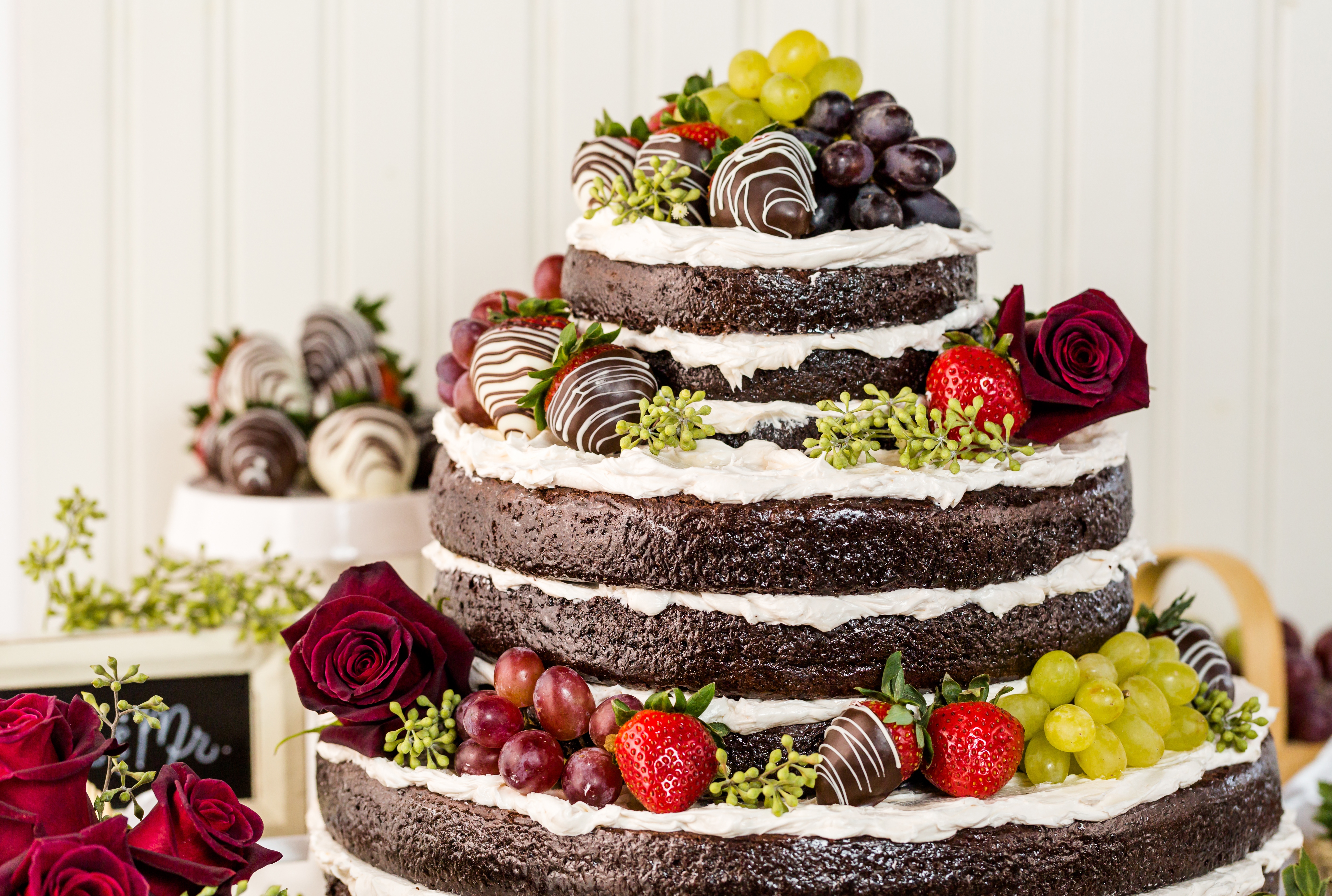 9,900+ Big Cake Stock Photos, Pictures & Royalty-Free Images - iStock | Big  cake slice, Eating big cake, Big cake studio