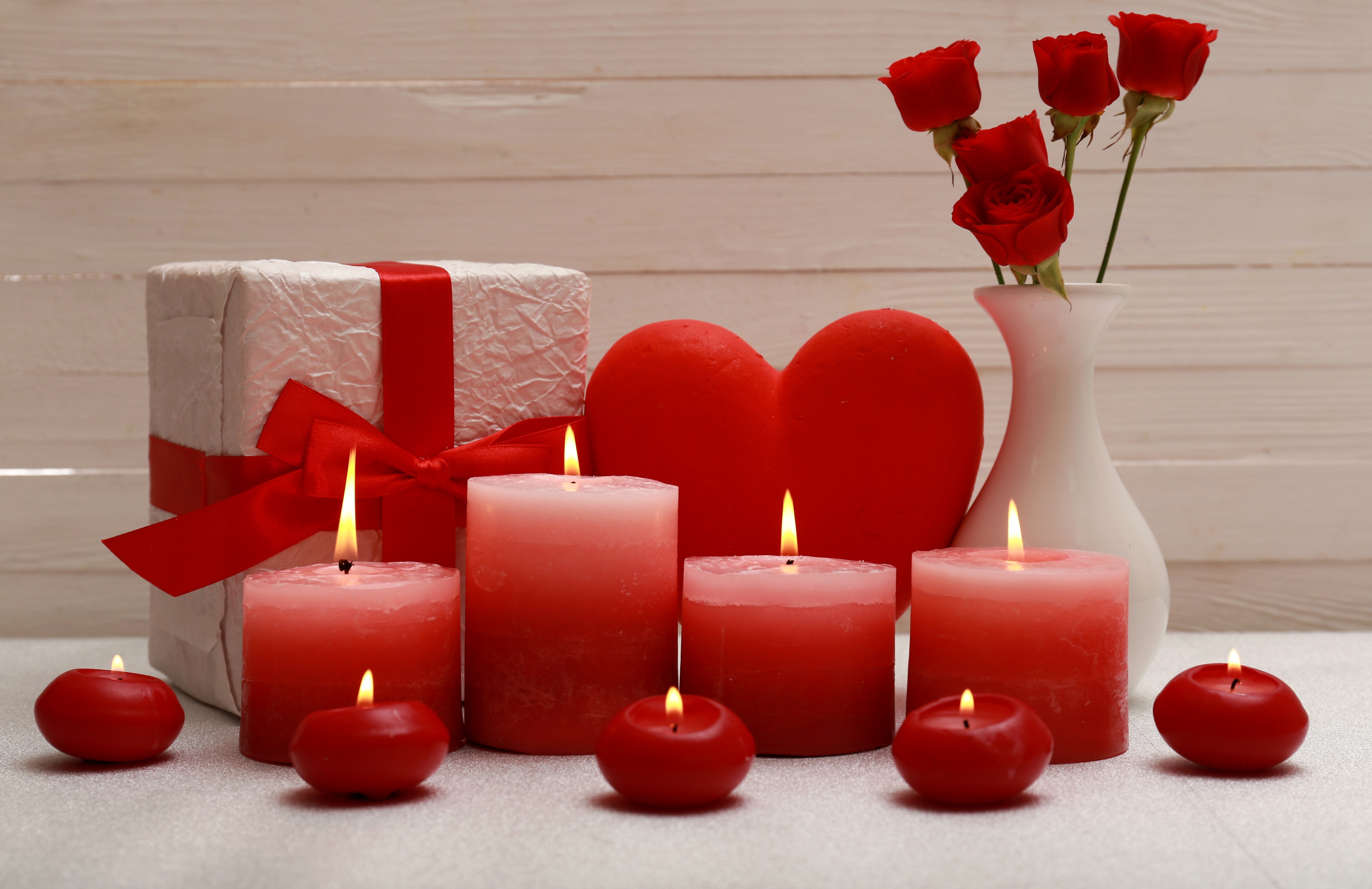 Красивые свечи картинки. Красная свеча. Красивые свечи. Романтические свечи. Подарки на день влюбленных.