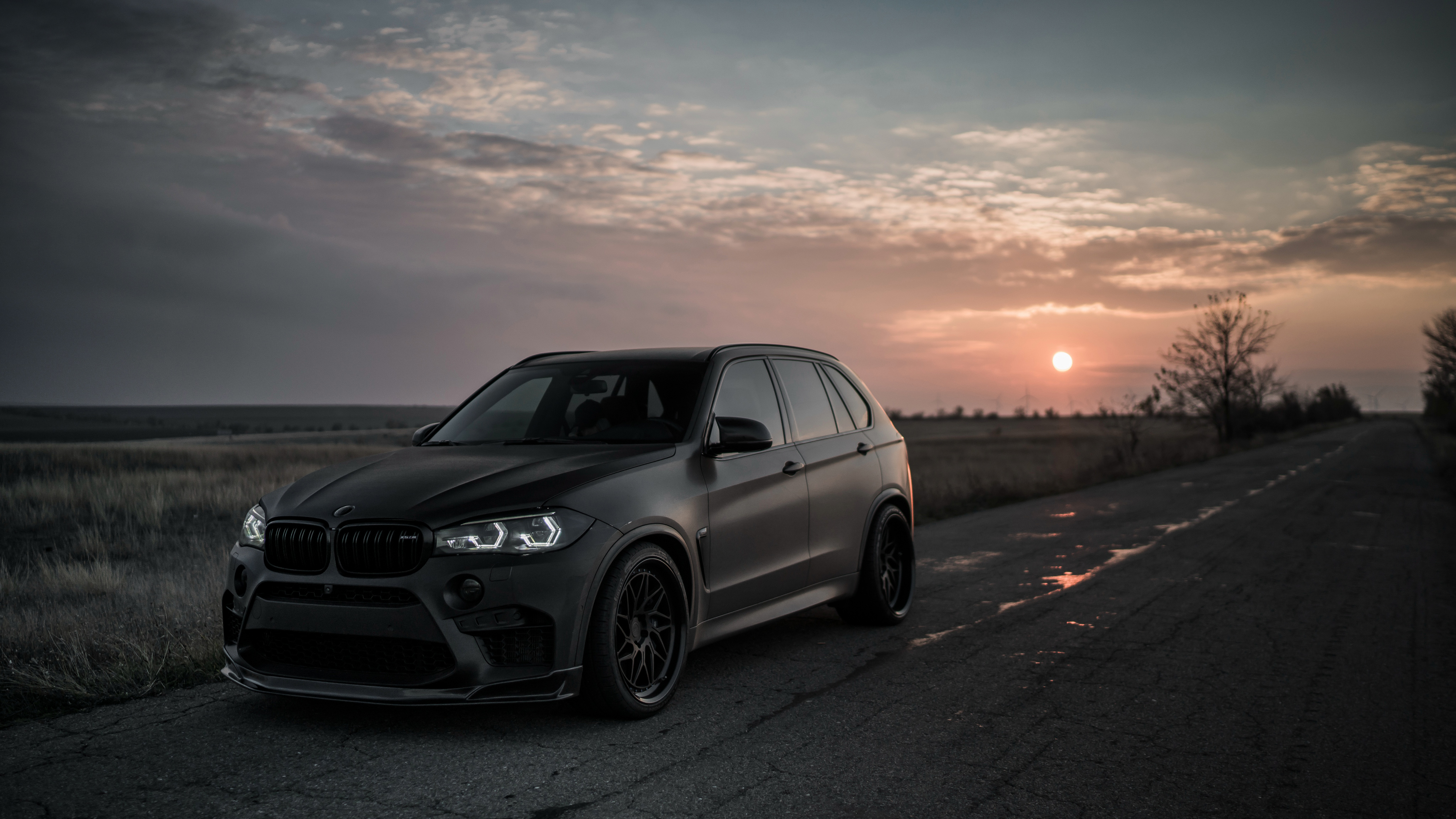 K k performance. BMW x5 f85. БМВ x5m 2018. BMW x5m f85 2018. BMW x5m f85 Black.