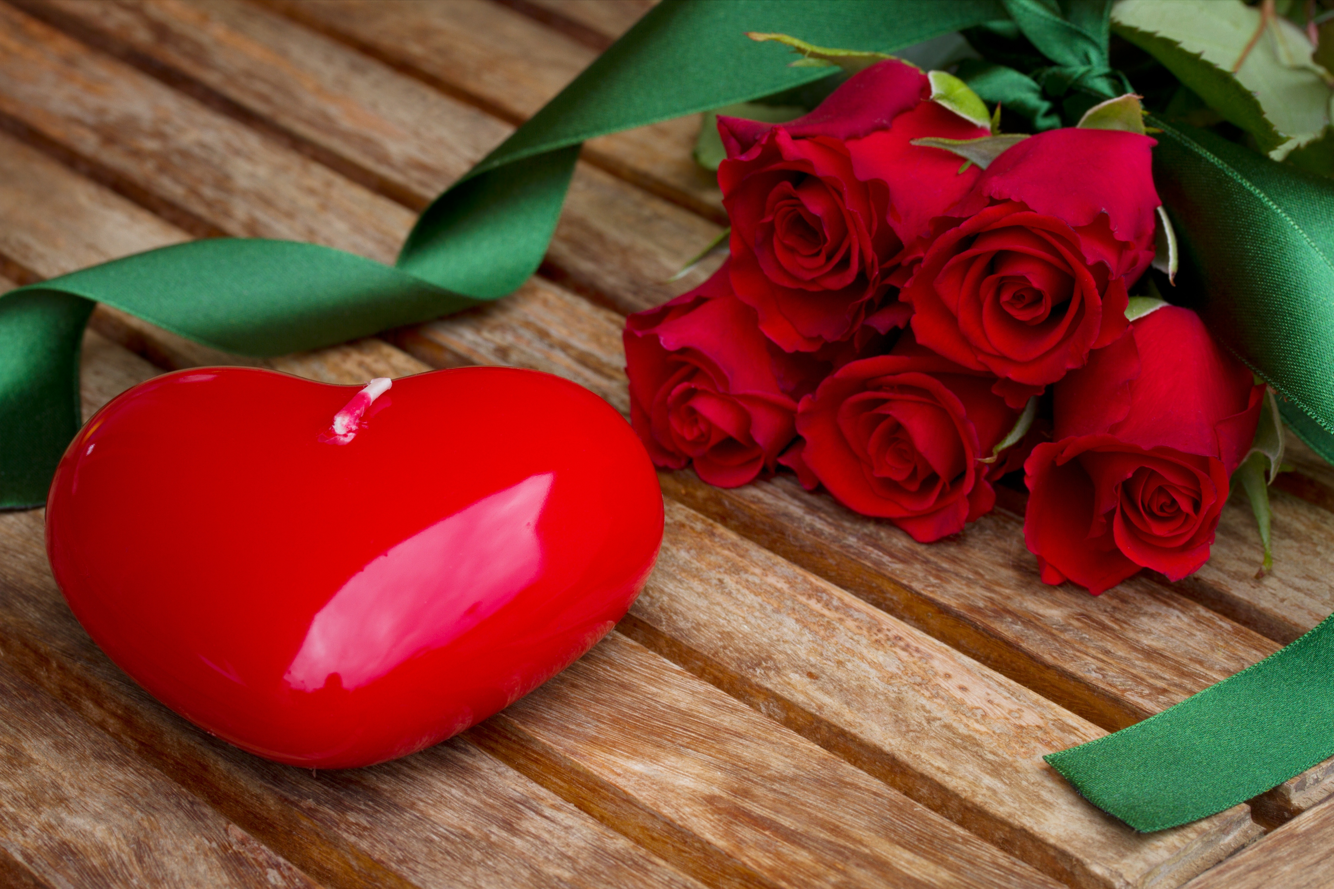Цветы любви в вади сафия. Красивое сердце. Цветы сердечки. Романтические цветы. Розы сердечком.
