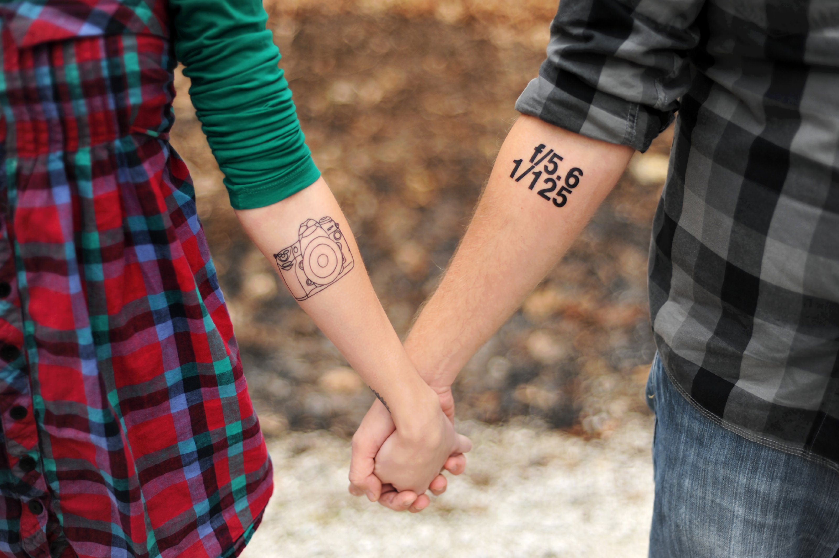 Zastaki.com - Татуировки на руках у влюбленной пары