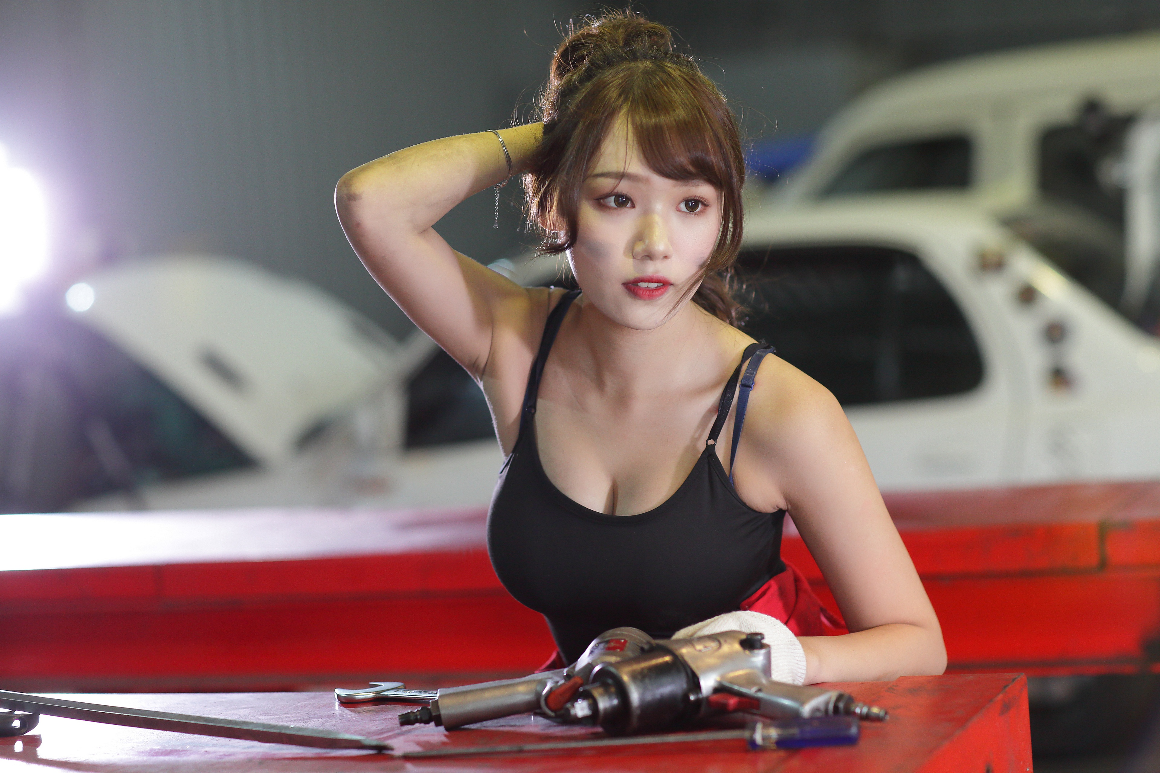 Asian Girl Car Mechanic Wallpapers And Images Wallpapers Pictures Photos