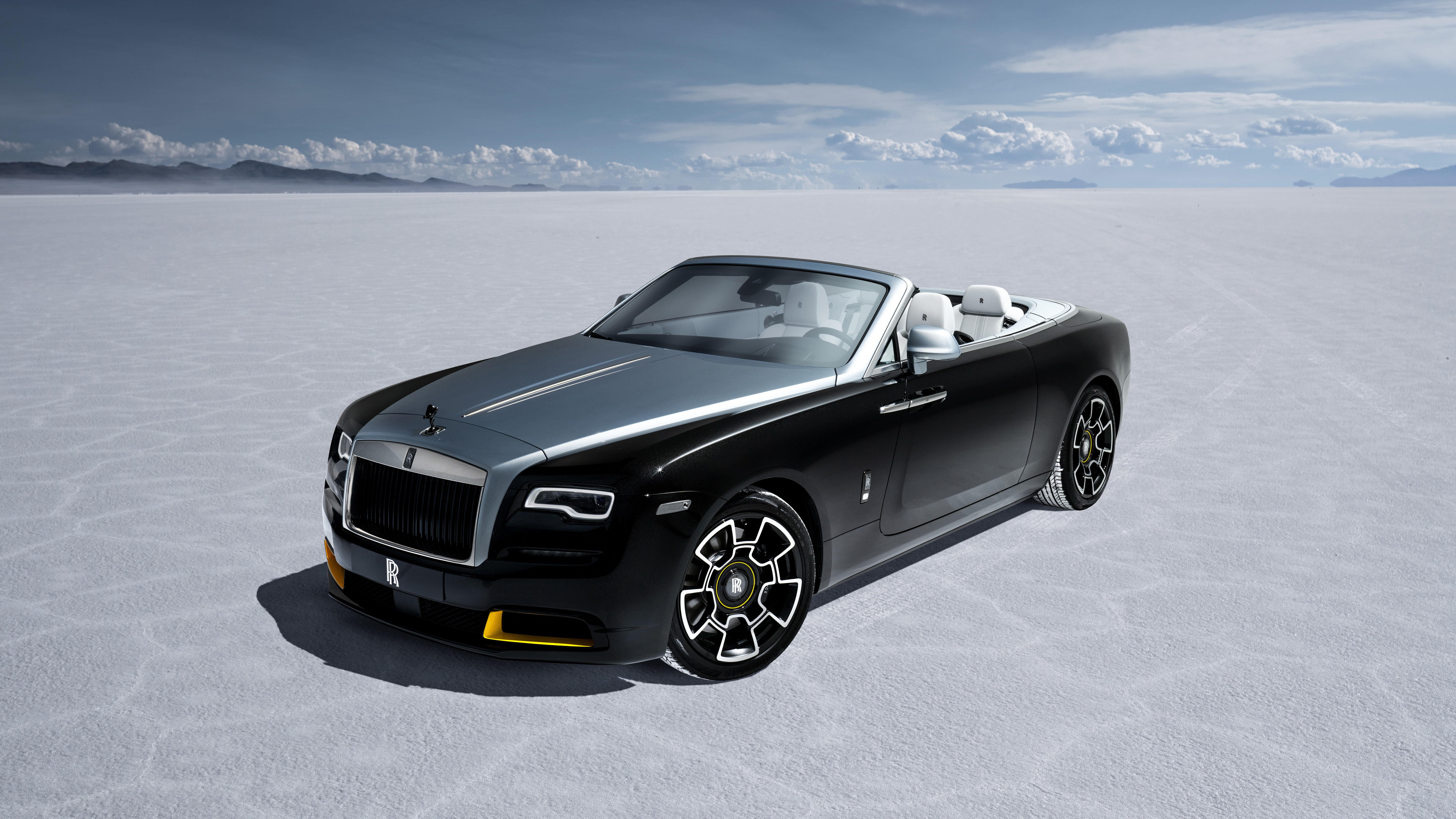 RollsRoyce Ghost 2021 Cận cảnh RollsRoyce Ghost thế hệ mới chính hãng  đầu tiên tại Việt Nam