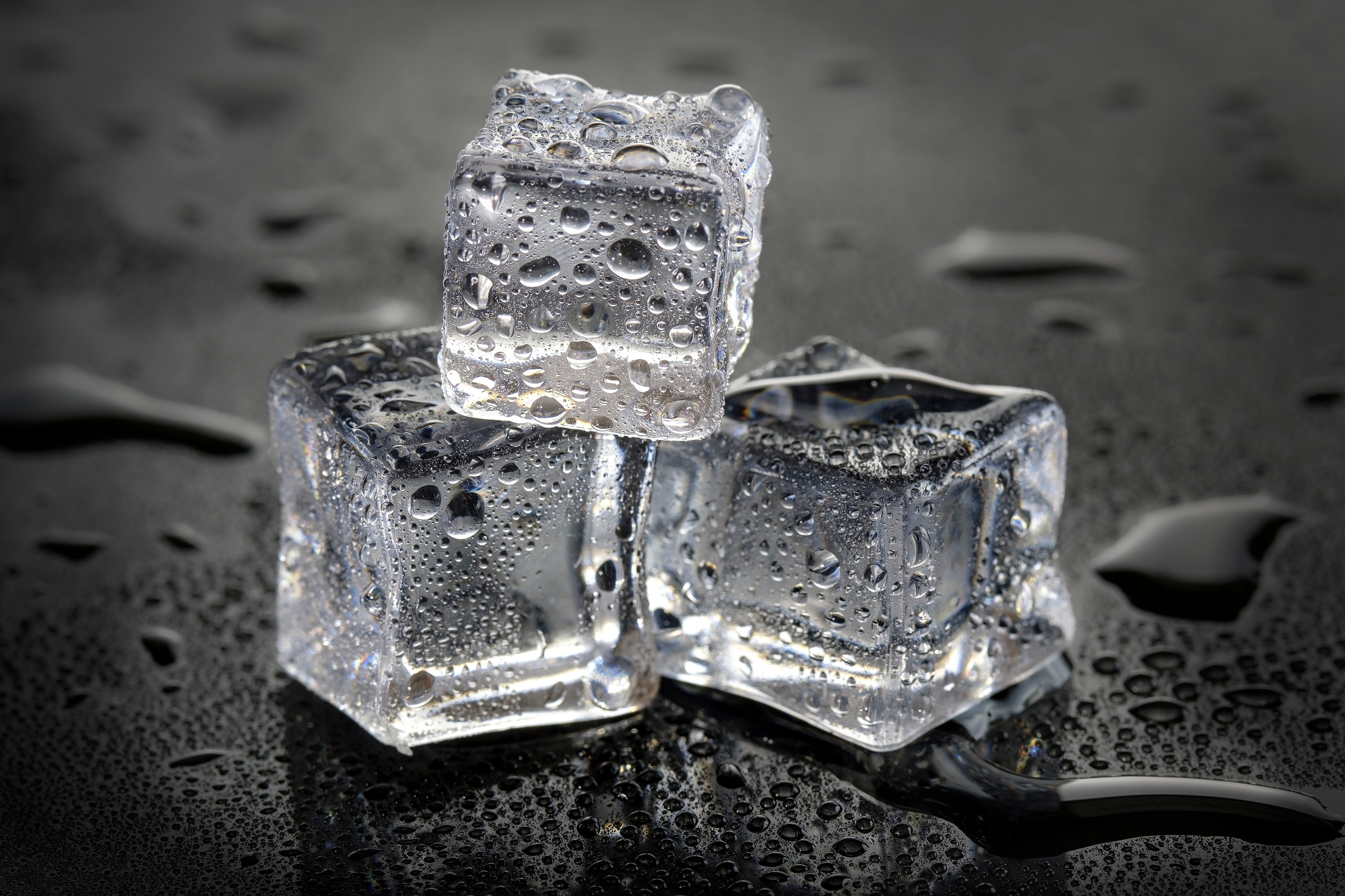Как сделать кусочки льда. Кубики льда. Кусочки льда. Лед фото. Фотосессия с кубиками льда.