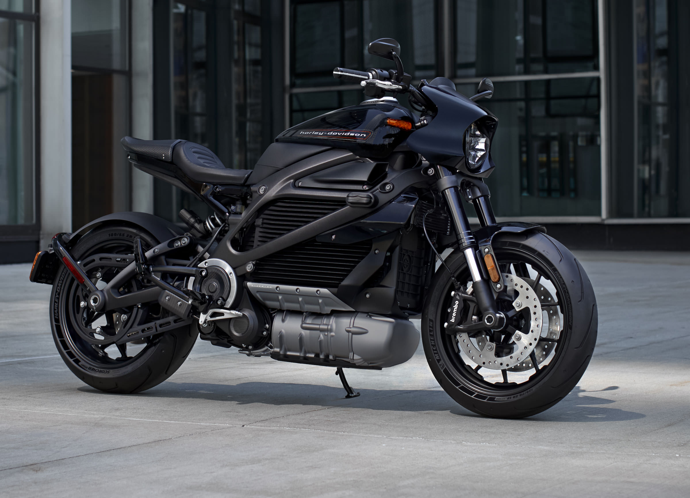 Zastaki.com - Черный мотоцикл Harley-Davidson LiveWire, 2021