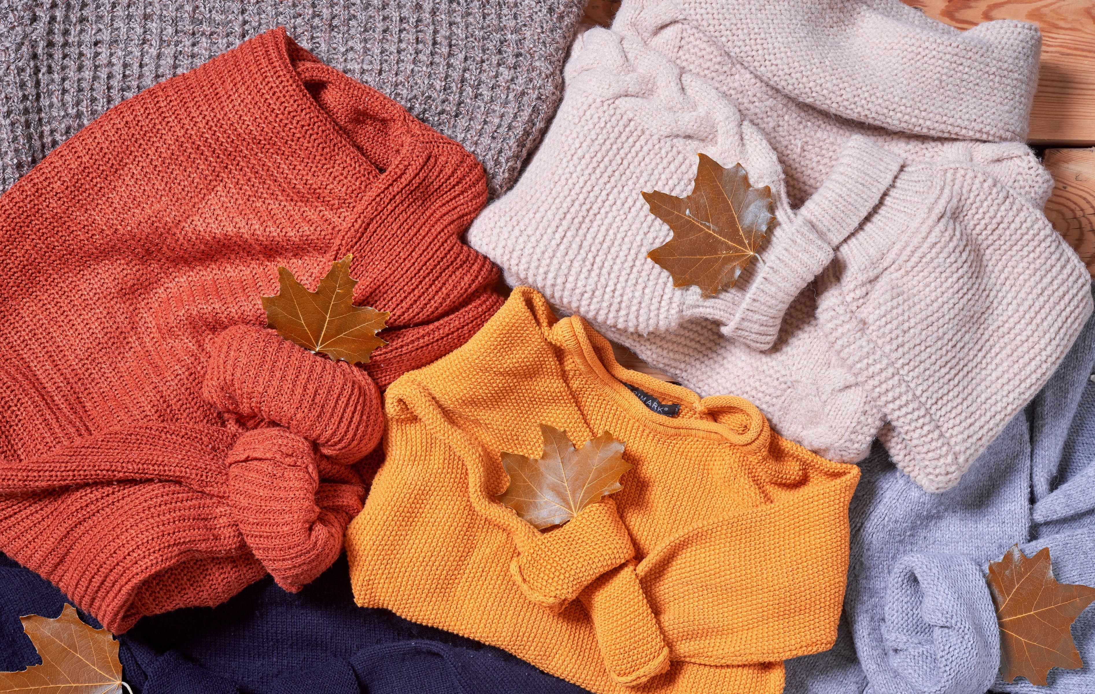 Zastaki.com - Теплая вязаная одежда с осенними листьями 