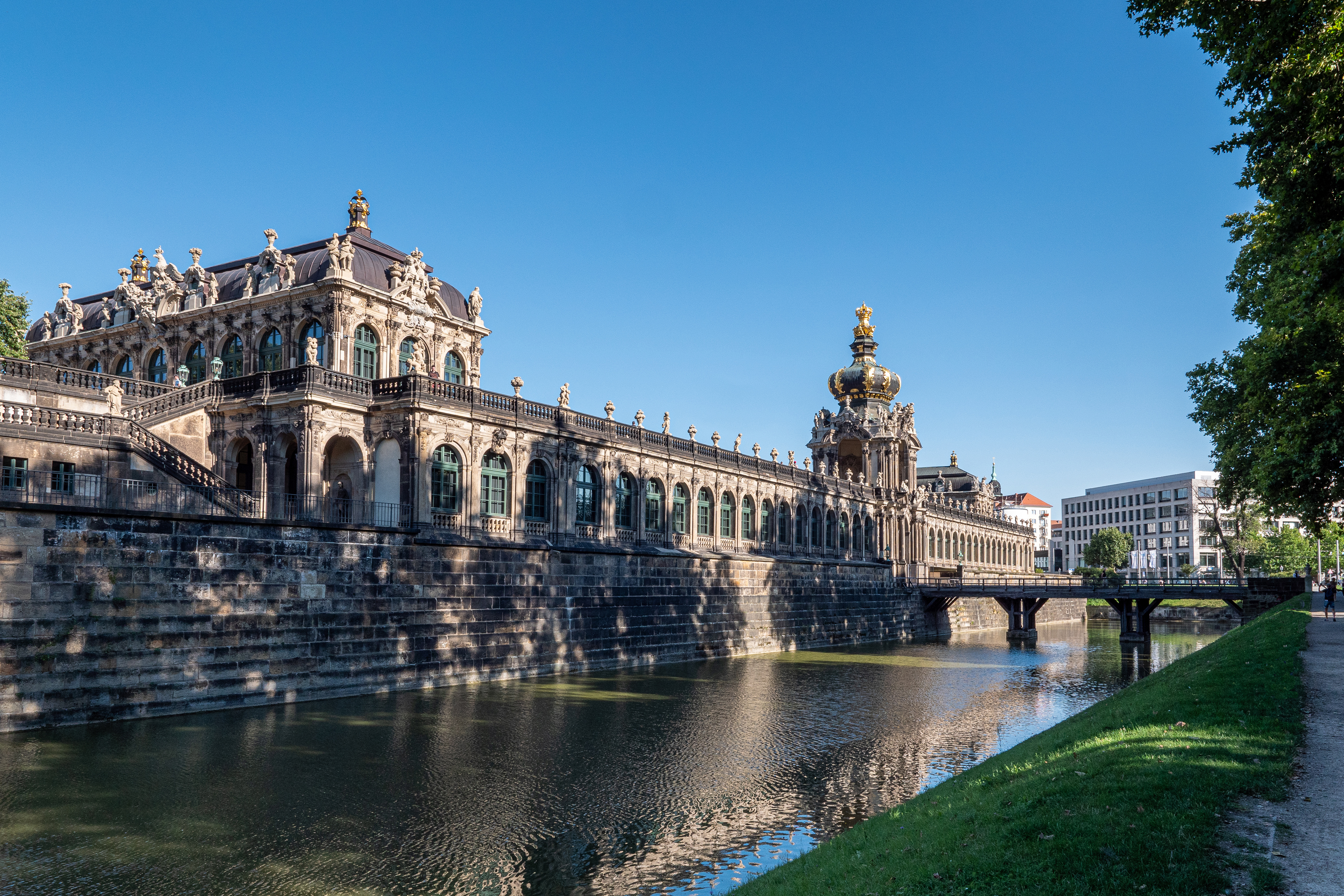 Дрезден это. Город Дрезден Цвингер. Города Германии Дрезден Цвингер. Музей Цвингер Дрезден. Саксония Дрезден.