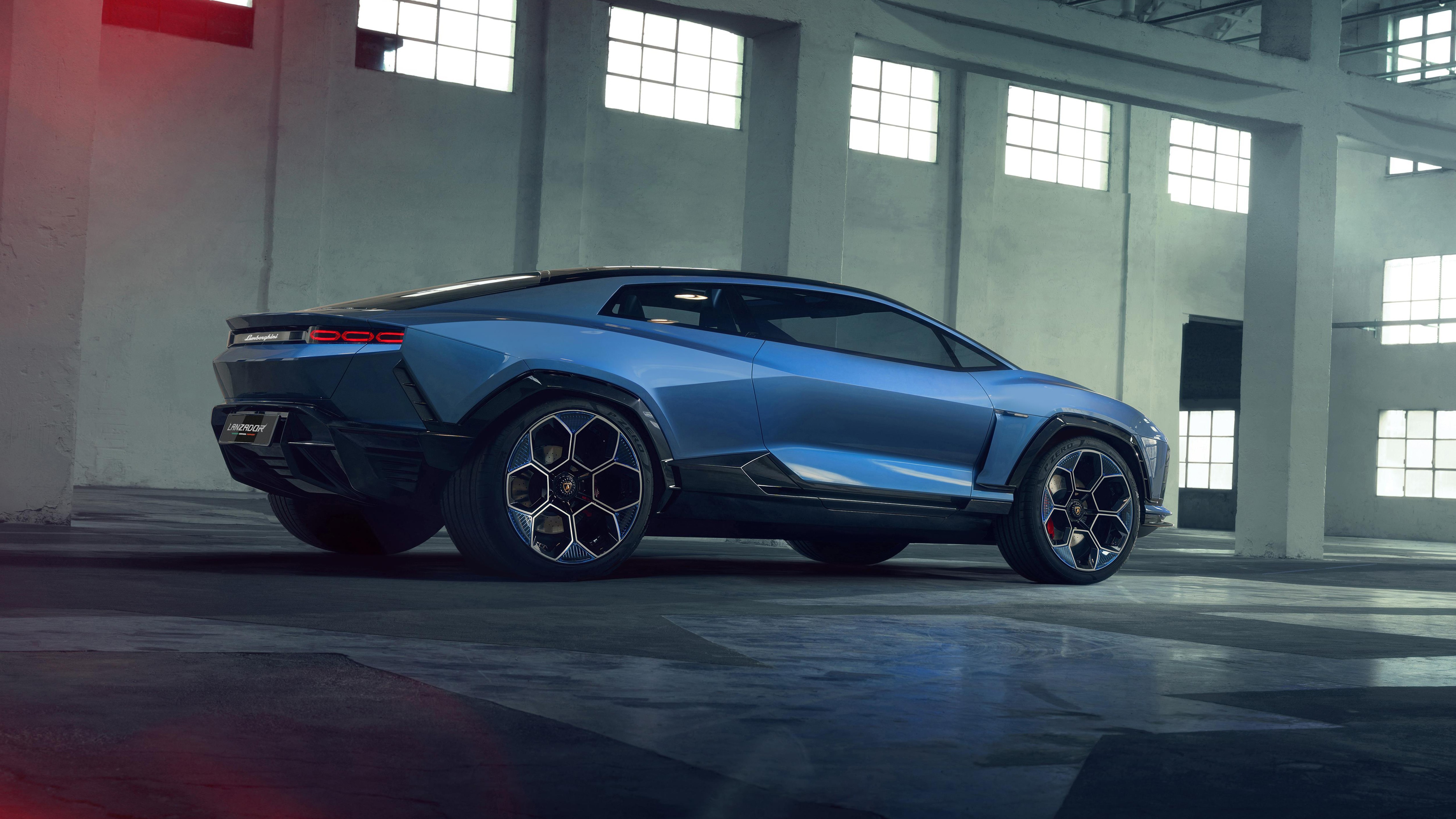 Lamborghini отказывается от идеи полностью электрического Lanzador