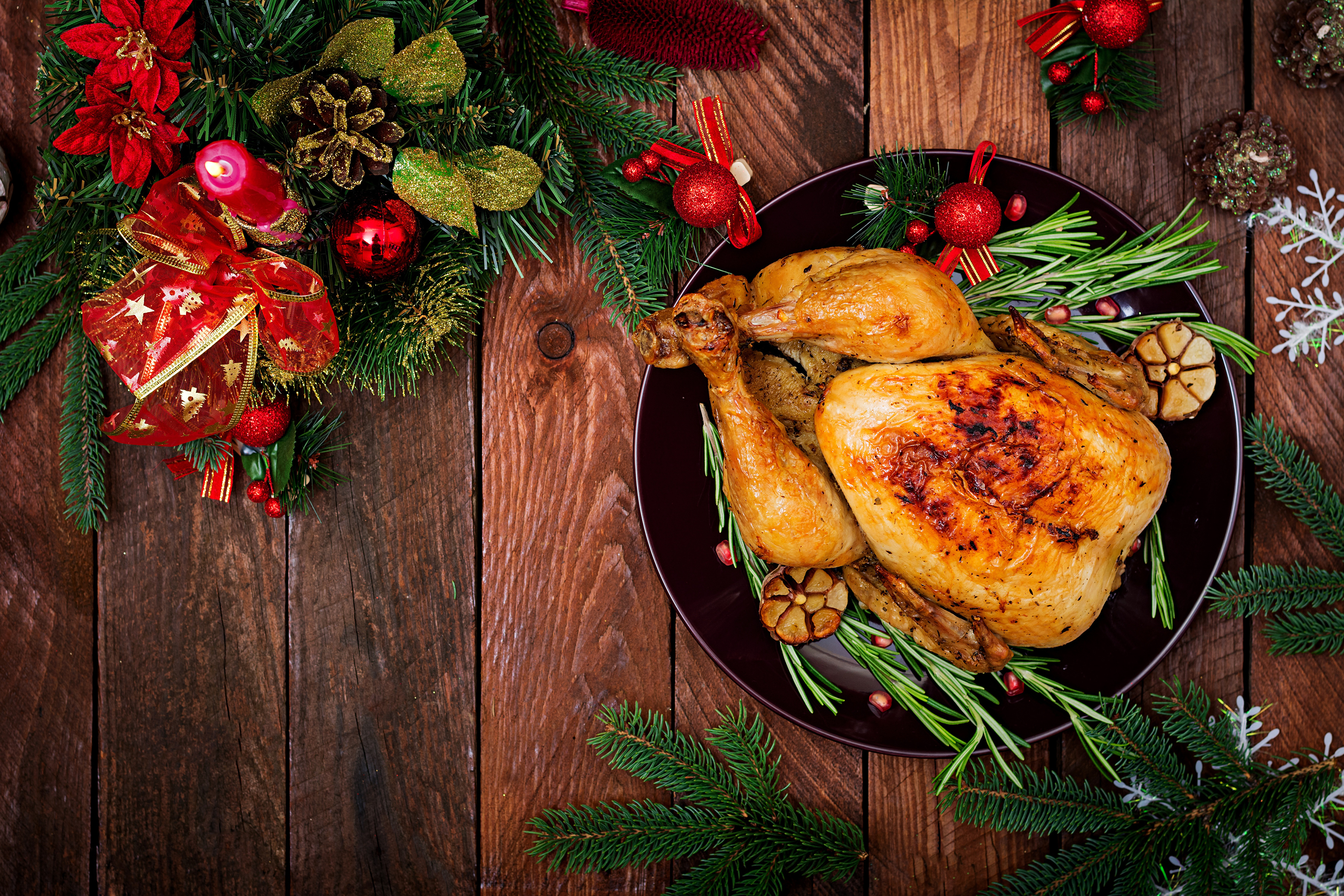 Let meat. Новогодняя еда. Новогодние блюда. Новогодние мясные блюда. Курица на новогодний стол.