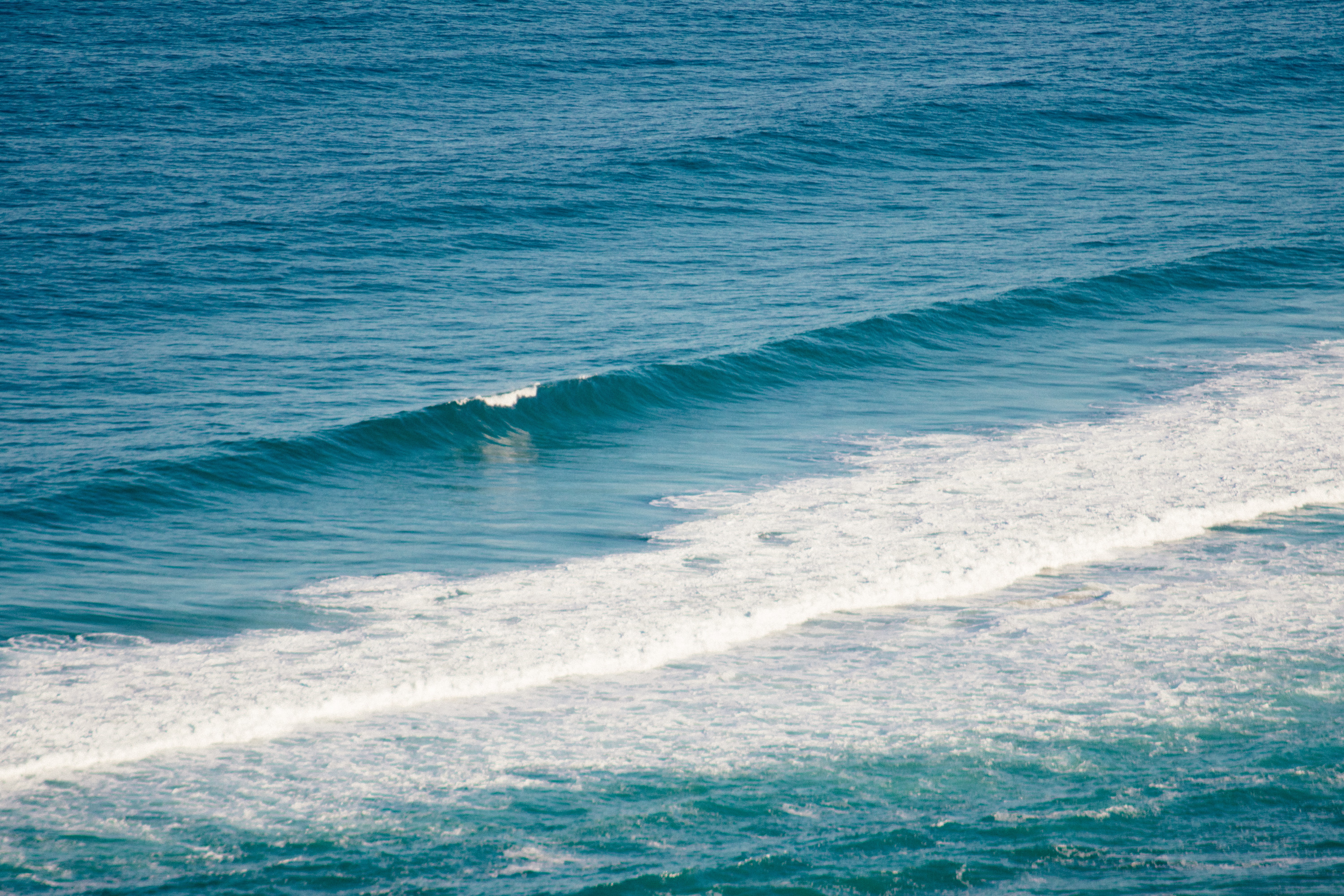 Natural wave. Море, волны. Море фото. Фон море. Стоячая волна в море.